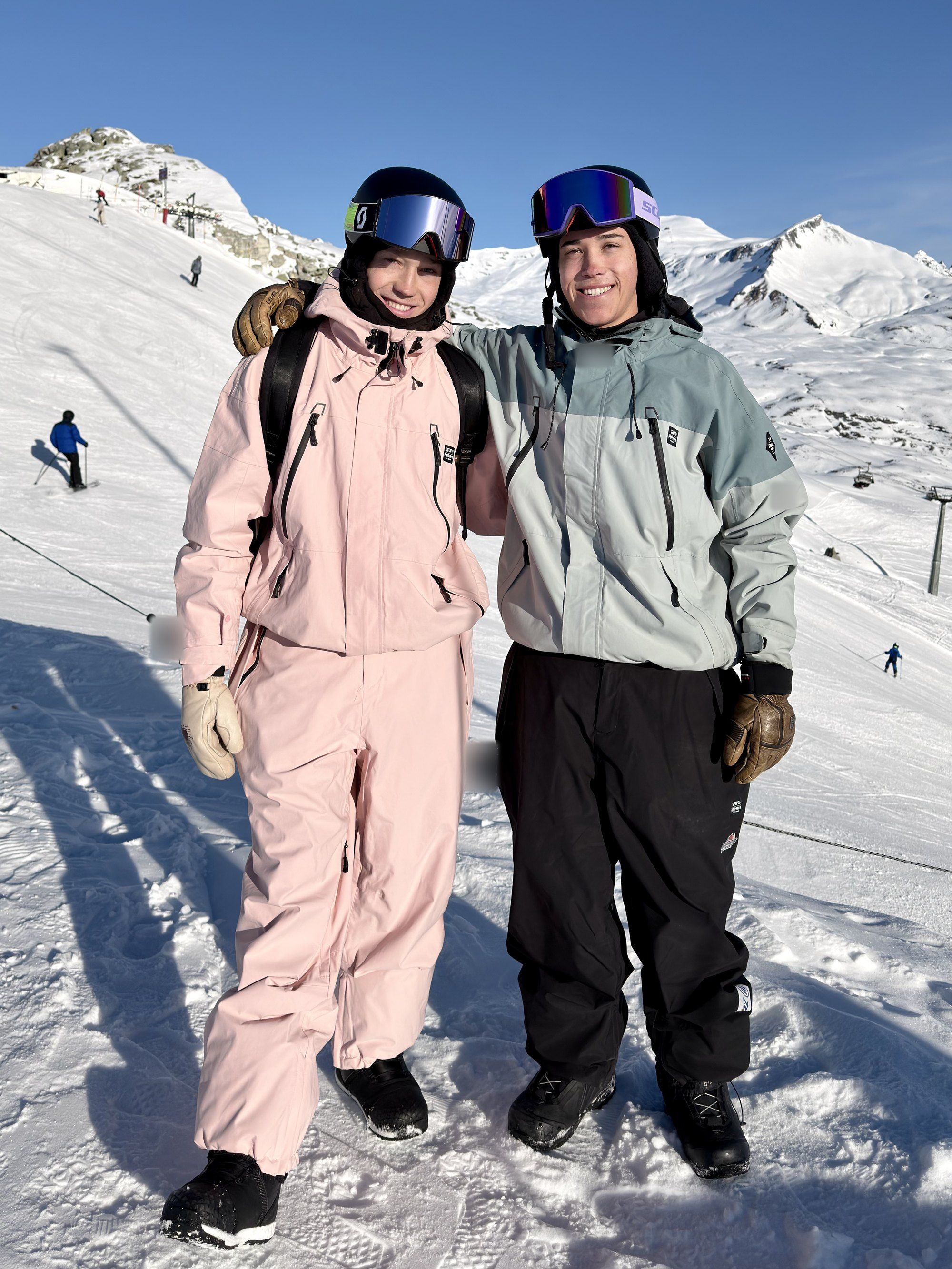 Florian und Christoph Lechner beim Snowboarden